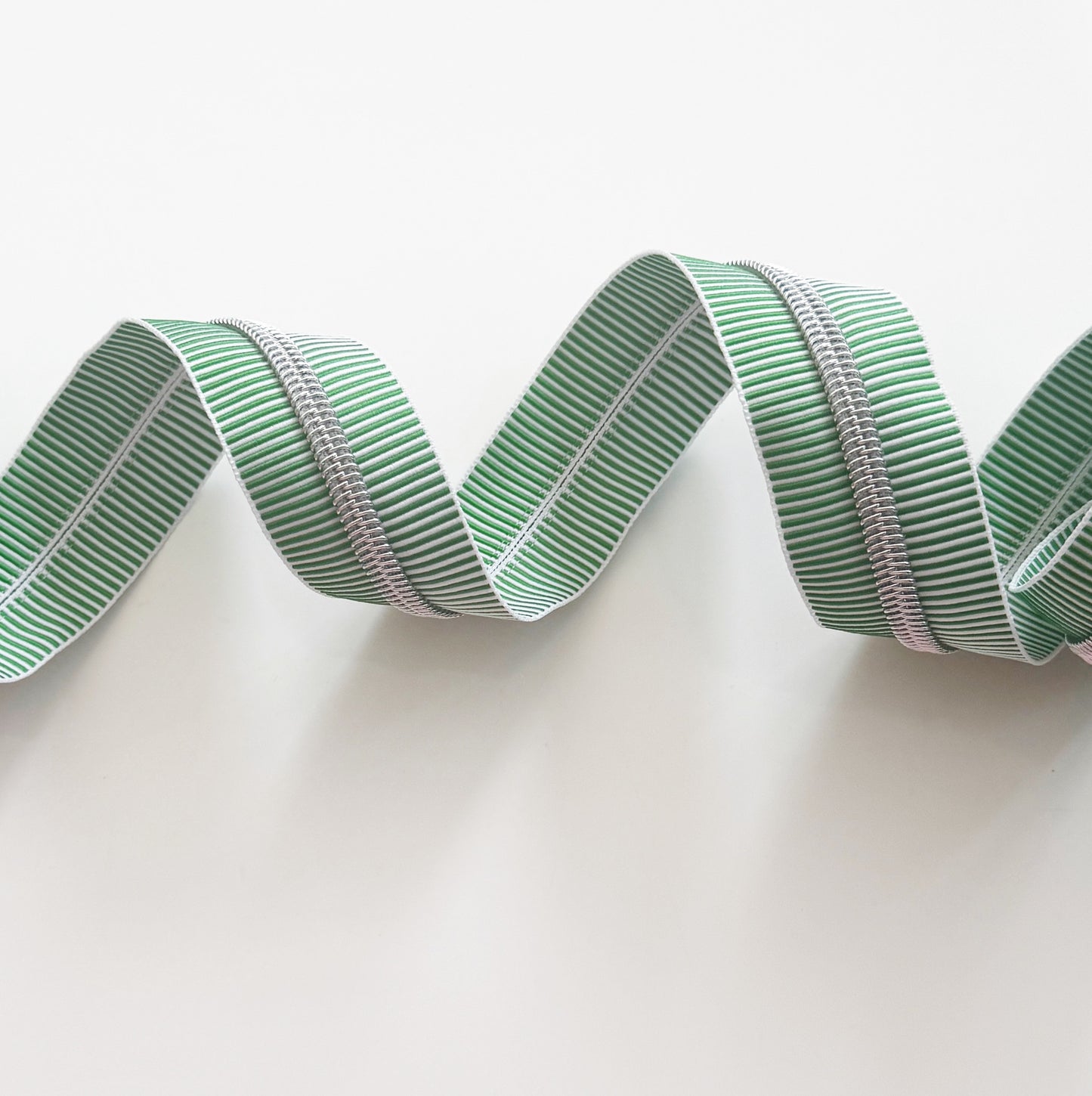 Kelly Green stripes zipper tape