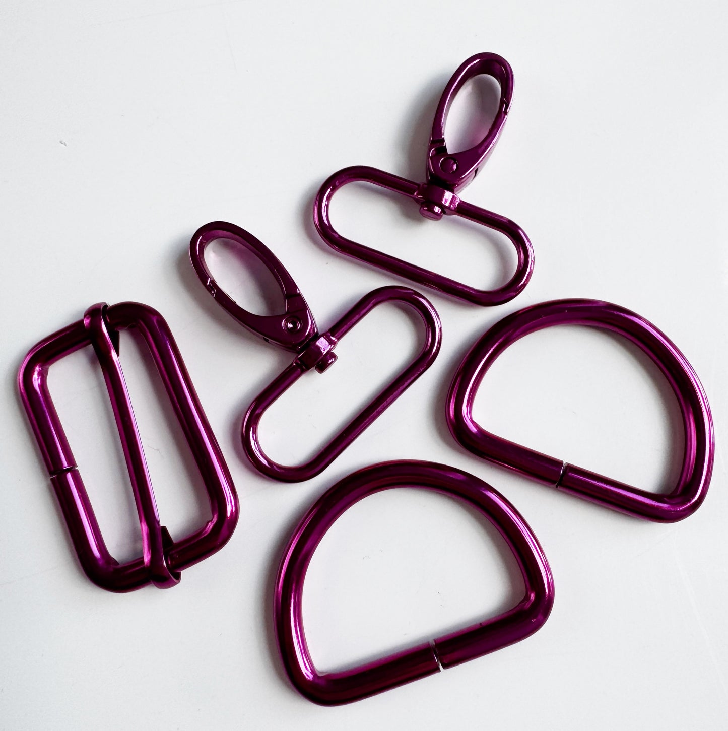 Sew Hungry Hippie 1.5 Inch Hardware Pack – Hot Pink