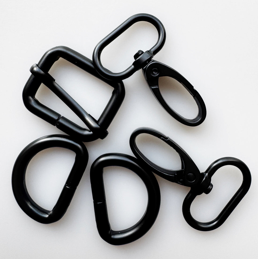Sew Hungry Hippie Black 1" Hardware Pack