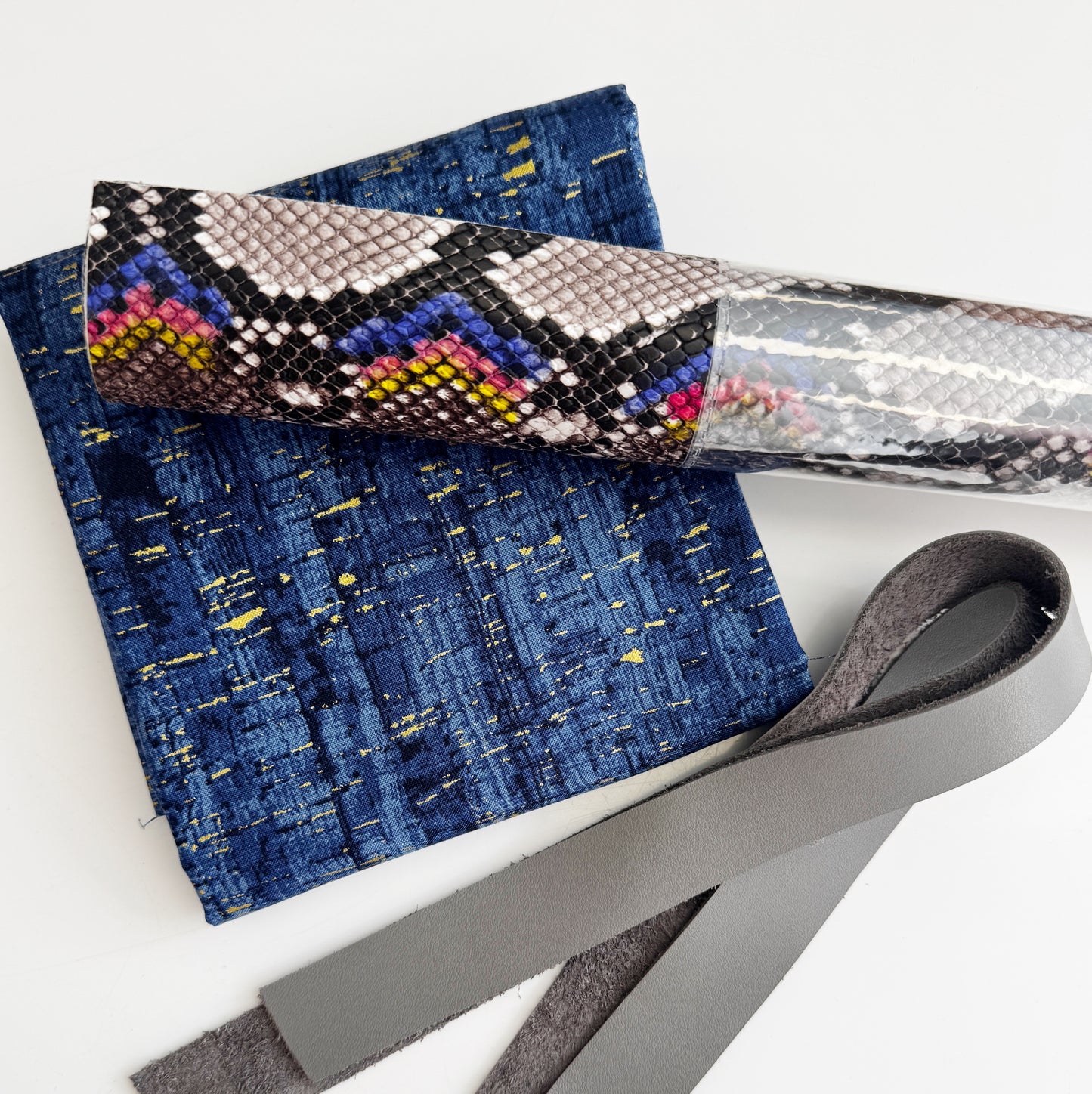 Weekly Vinyl & Fabric Matchup Bundle – Bag Making Craft Supplies June 3