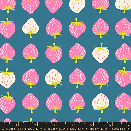 Strawberry Storytime per yard PREORDER