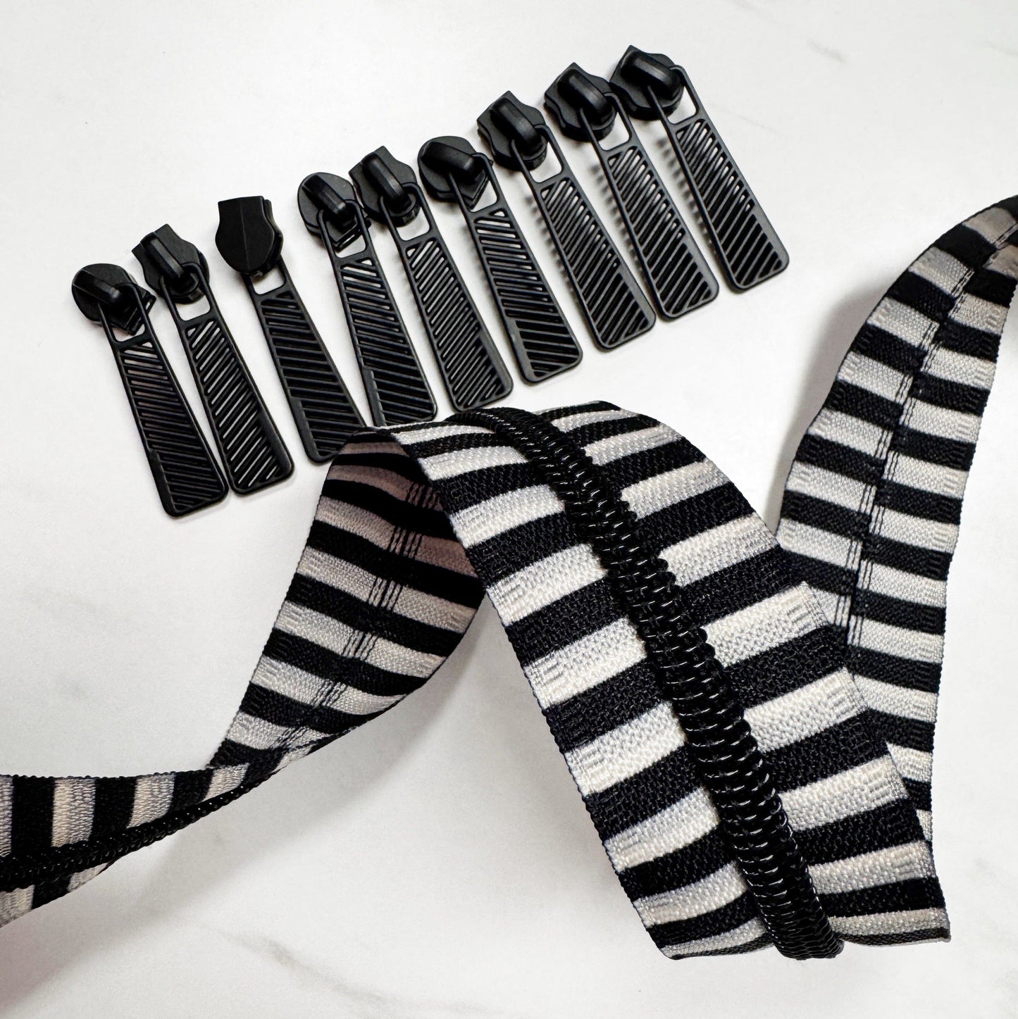 Black and White Bold Stripes 5mm Zipper Pack