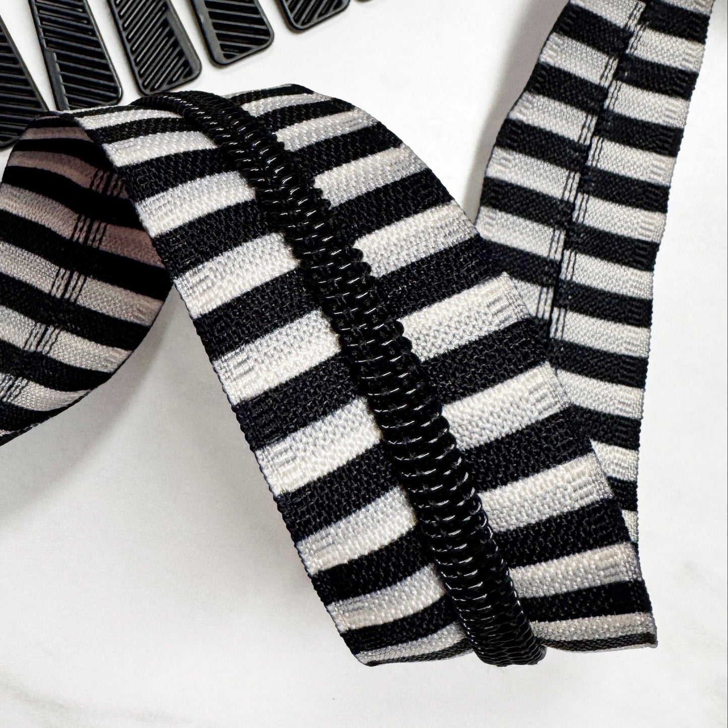 Black and White Bold Stripes Zipper tape