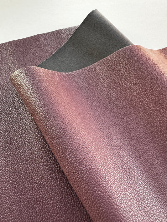 Purple leather swatch - D95A1410