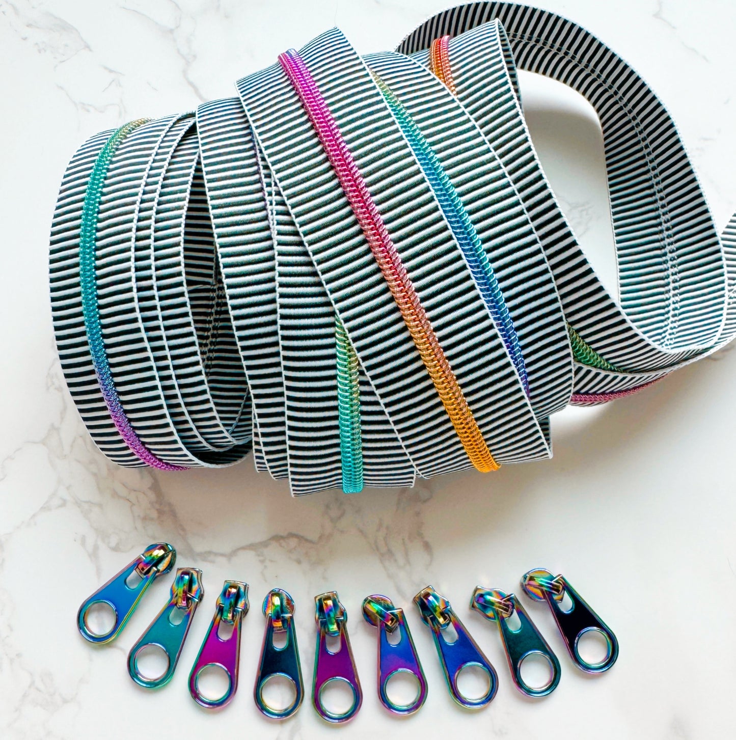 Number 3 size Tiny Stripe Rainbow Zipper