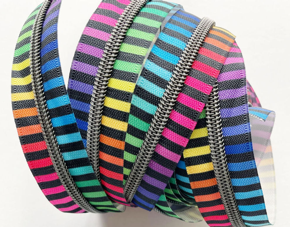 Rainbow striped zipper tape