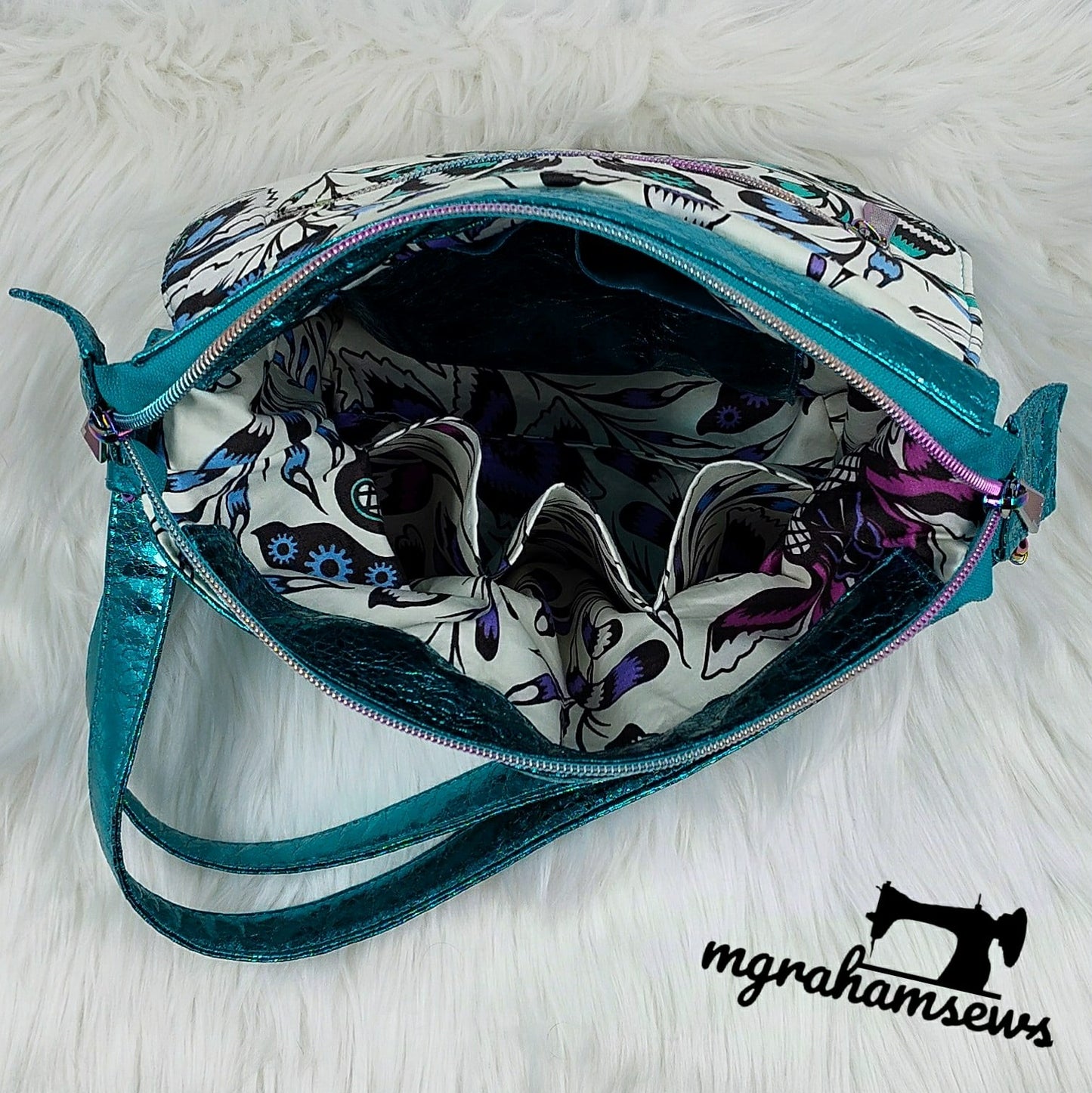 IRIS Messenger Bag PDF sewing pattern