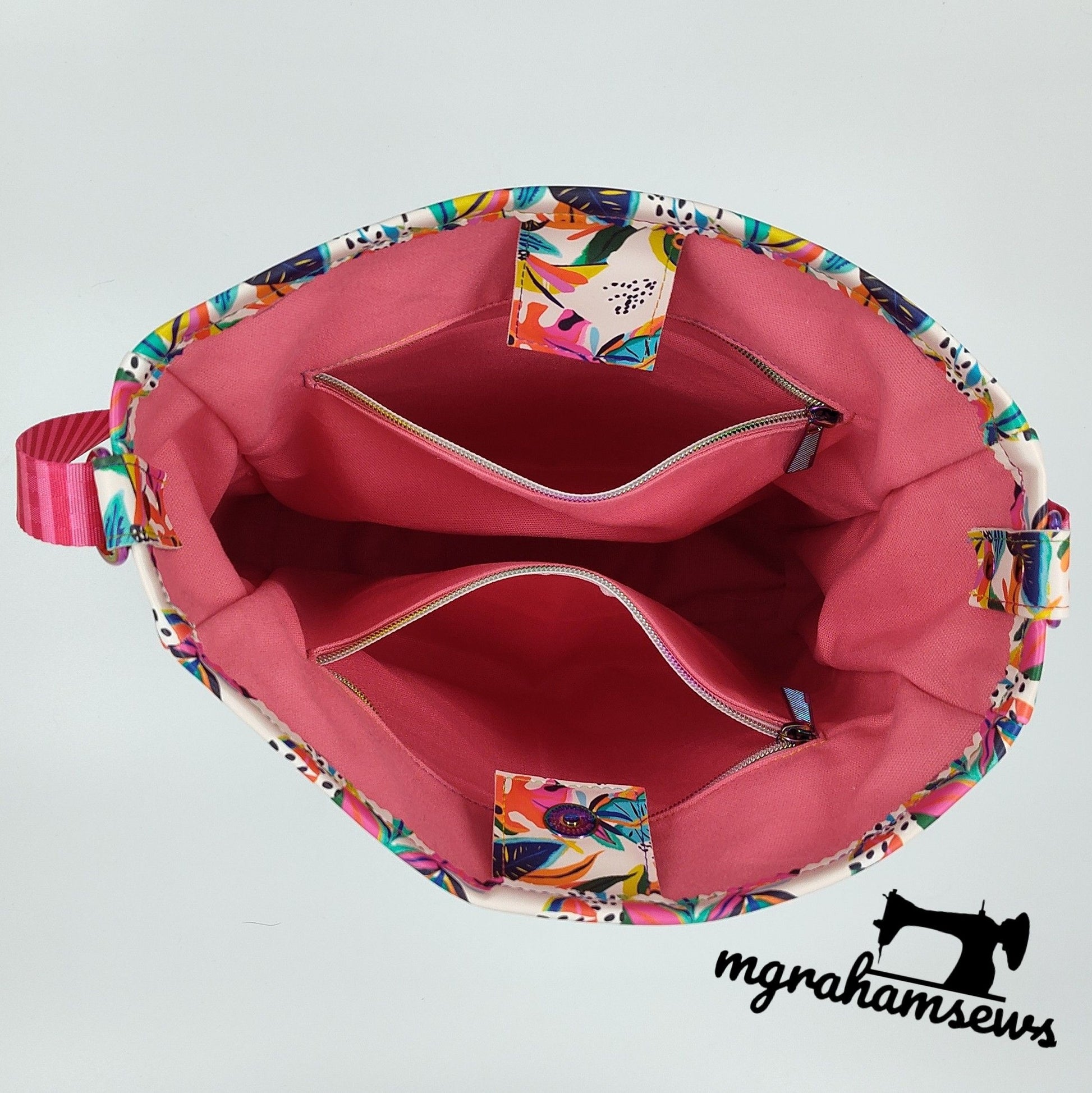Morrison bag interior with pockets, floral print by Michelle G.