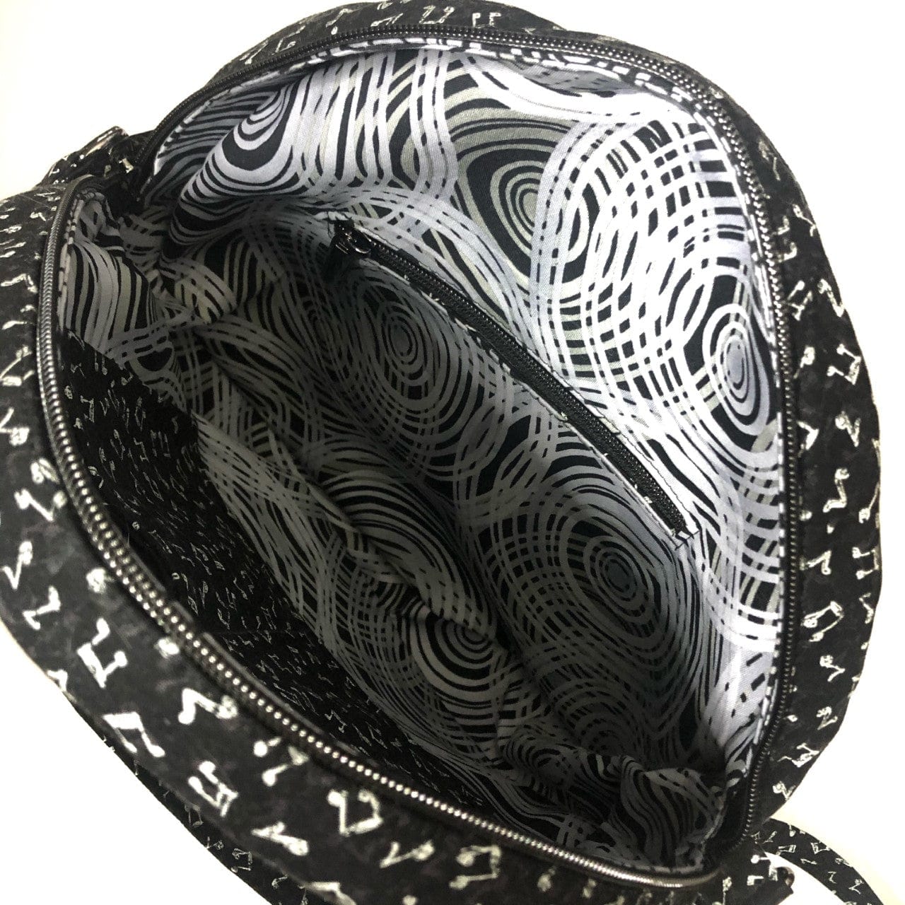 Erin3 patterned bag interior