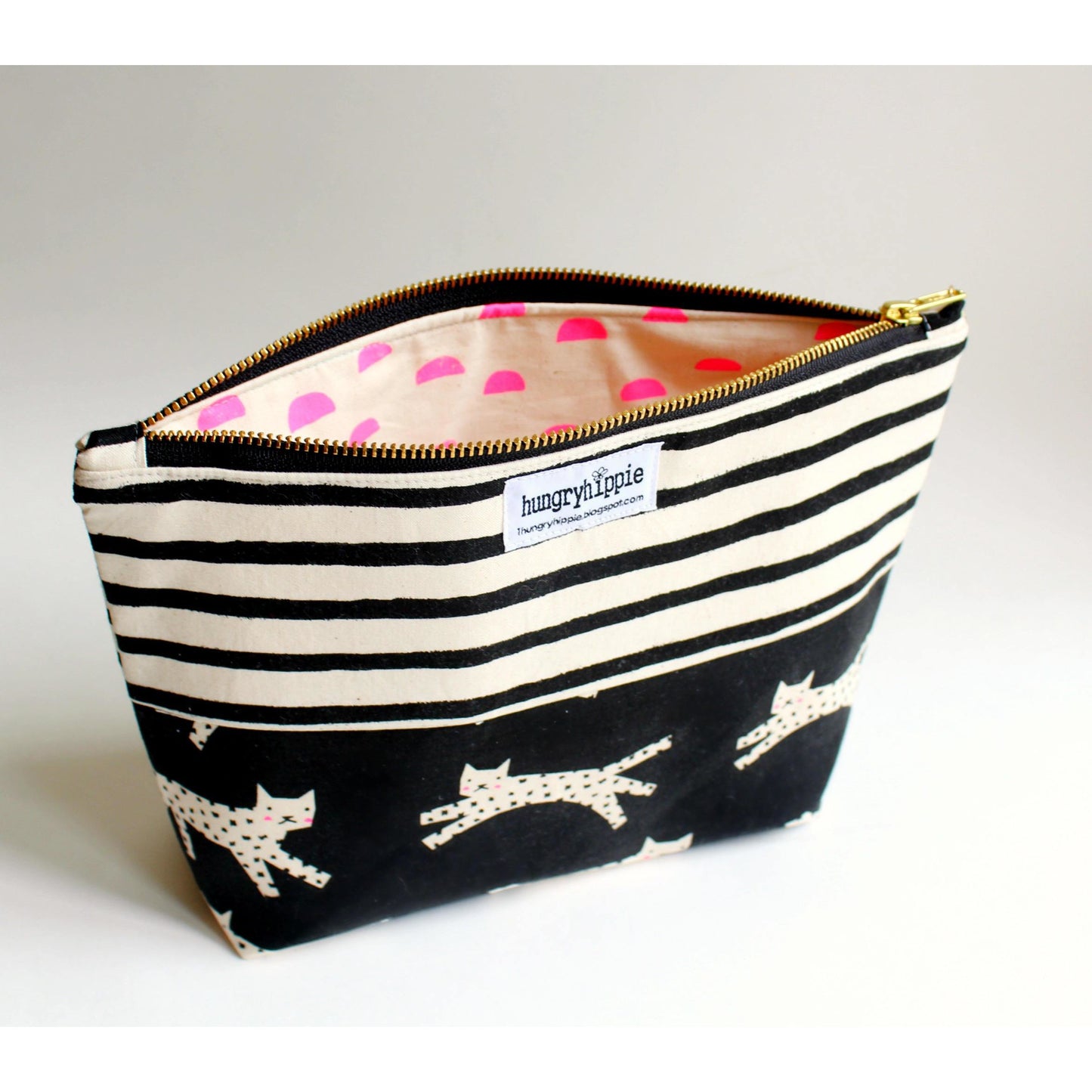 Striped cat makeup bag