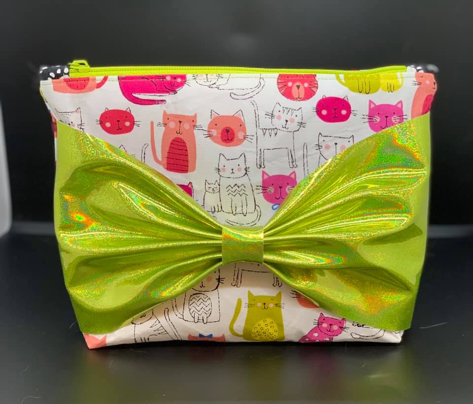 Stef's cat print cosmetic bag with green bow