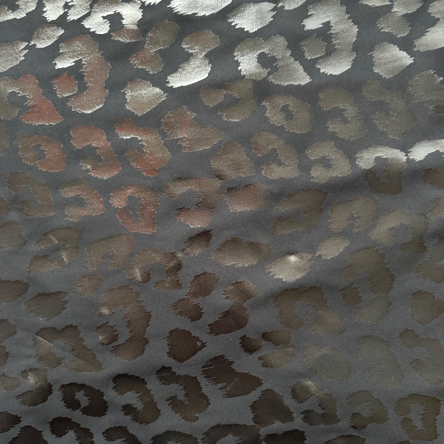 Stretch Fabric - Yogawear - Black Leopard Foil