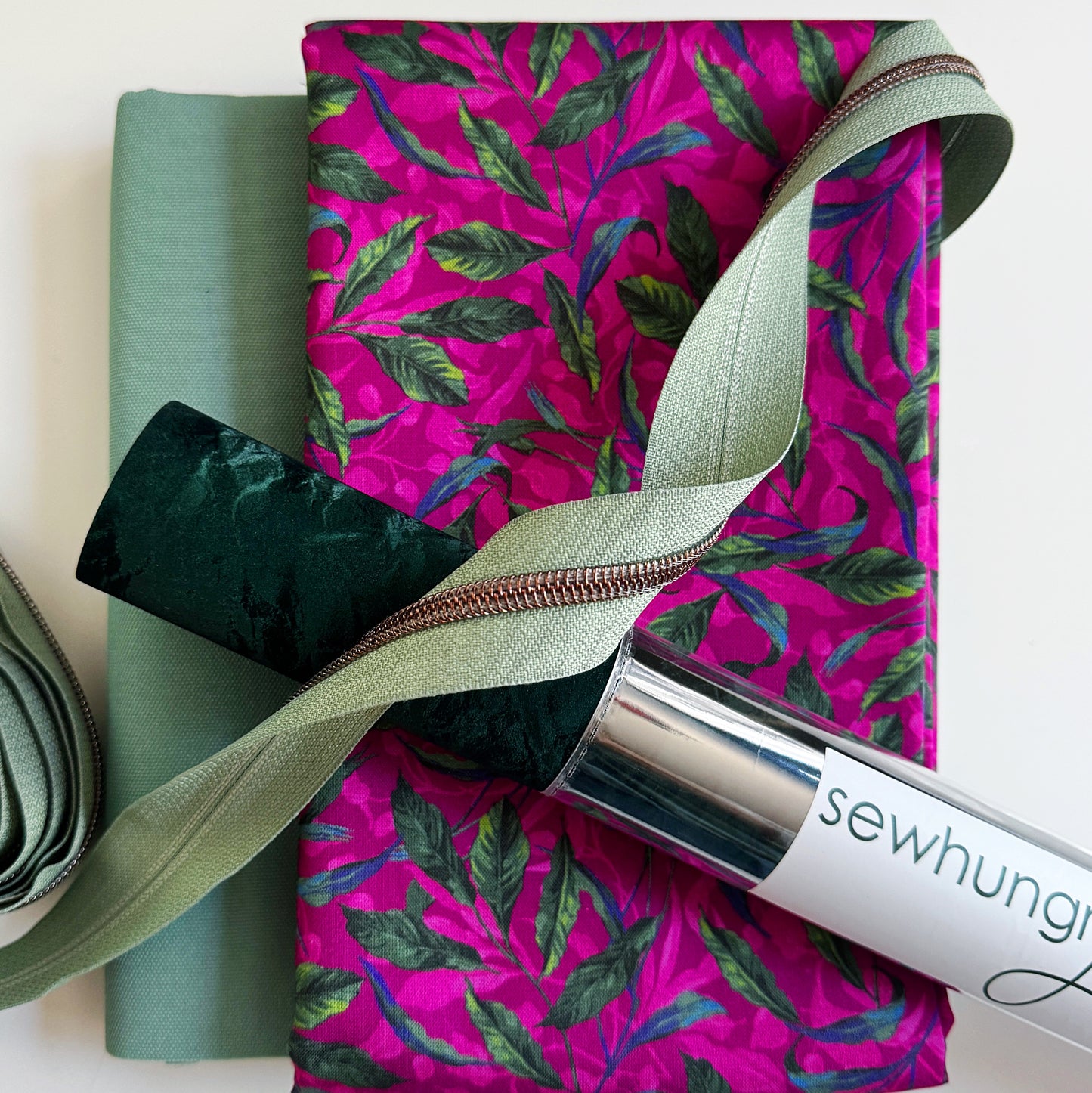 Weekly Vinyl & Fabric Matchup Bundle – Bag Making Craft Supplies May 13