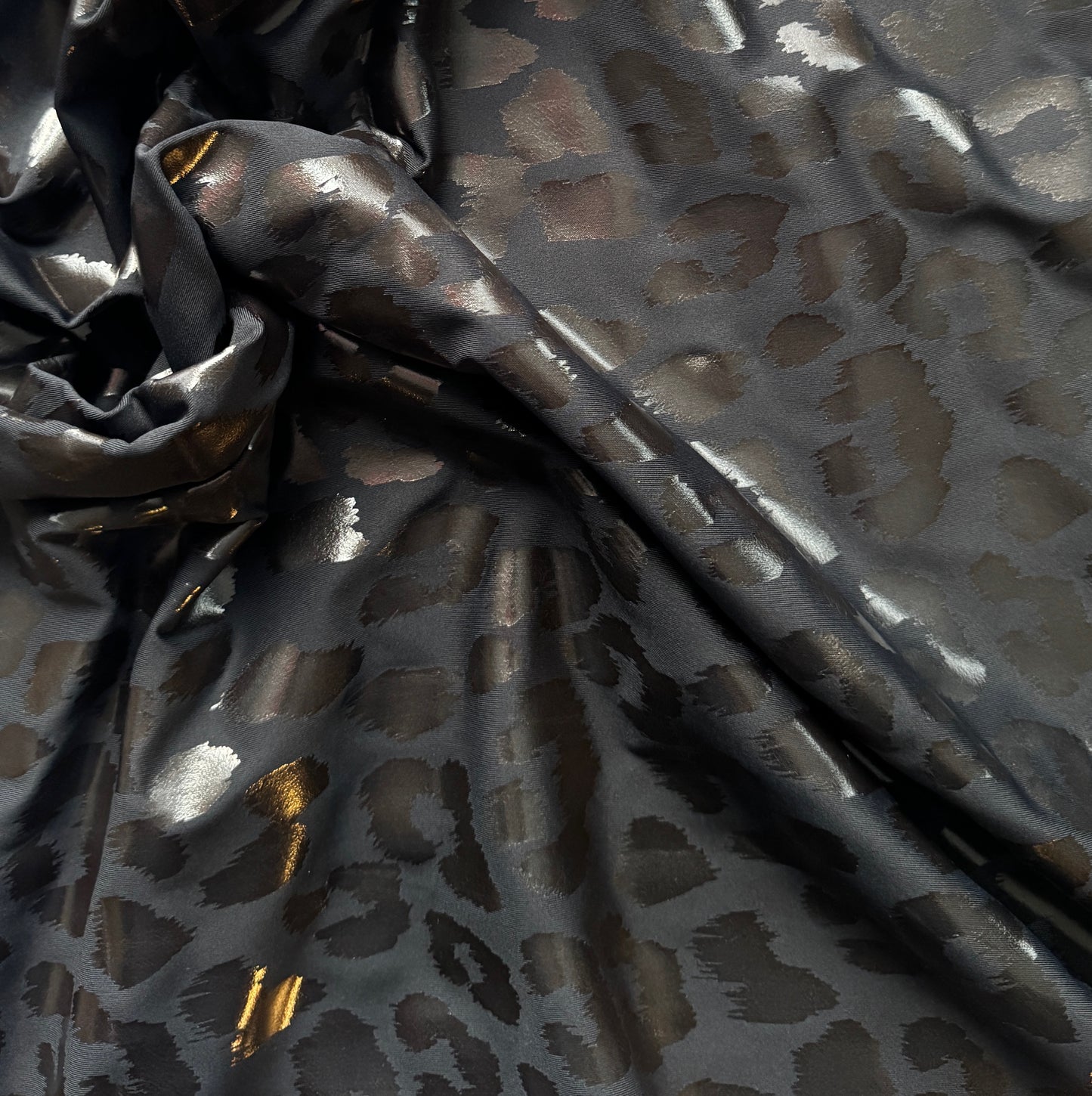 Stretch Fabric - Yogawear - Black Leopard Foil