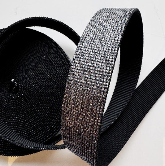 Black and silver woven ribbon detail (A29D49A6-F339)