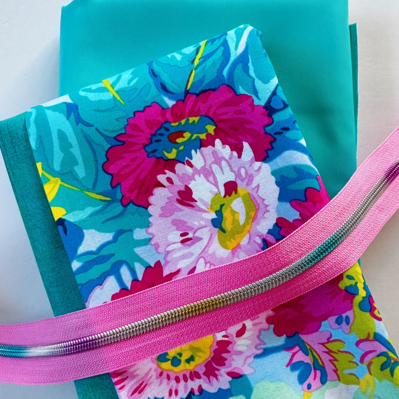 Aqua Flora Bundle – Fabrics, Bonded Nylon & Zipper Tape