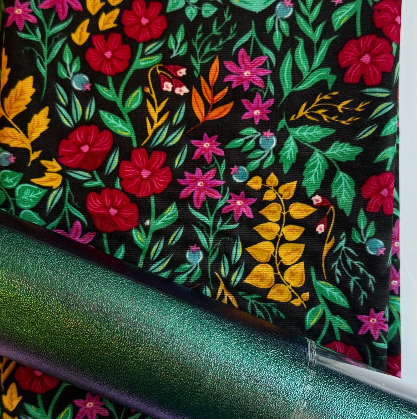 Weekly Vinyl & Fabric Matchups Bundle – Bag Making Craft Supplies July 22