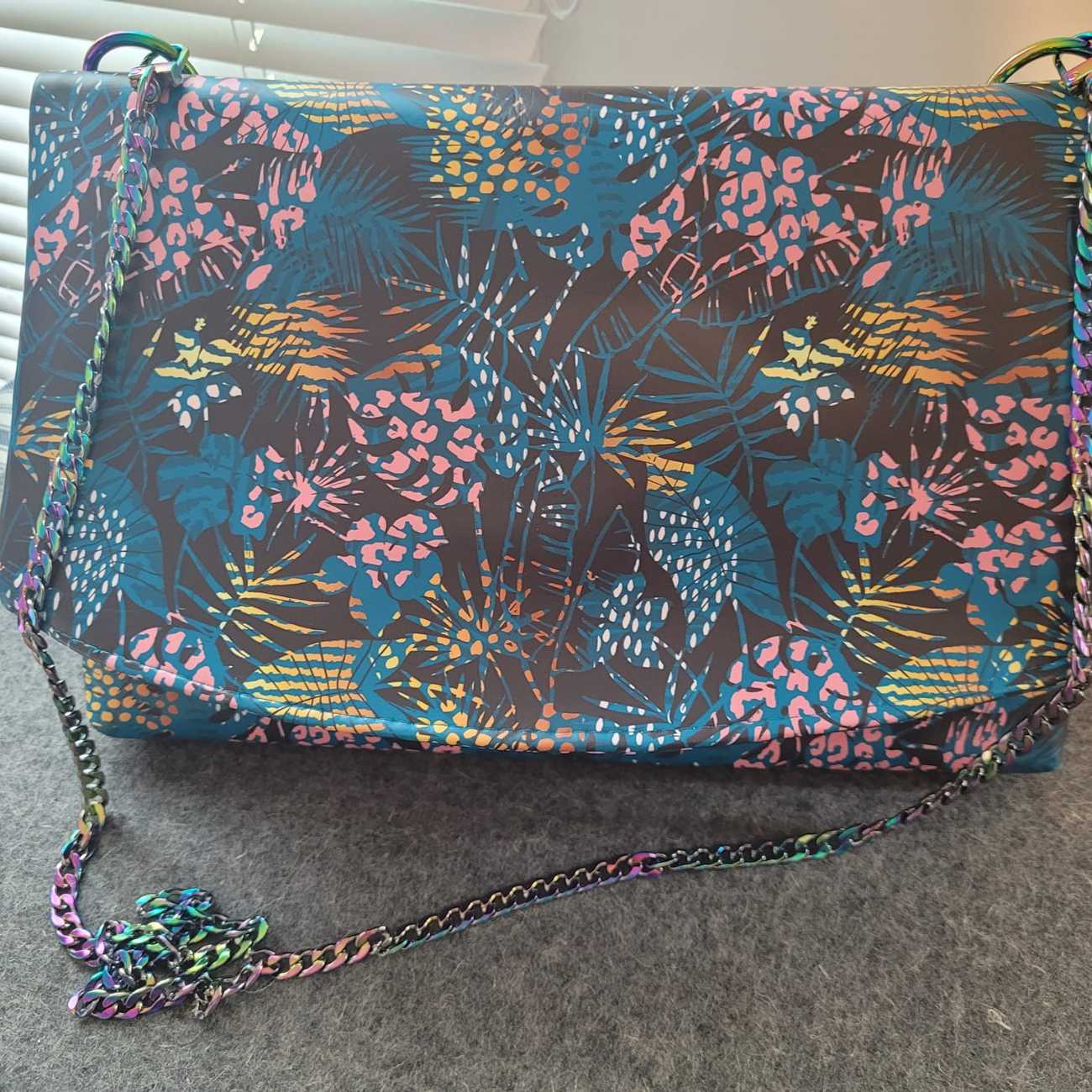 The Carly Clutch PDF sewing pattern