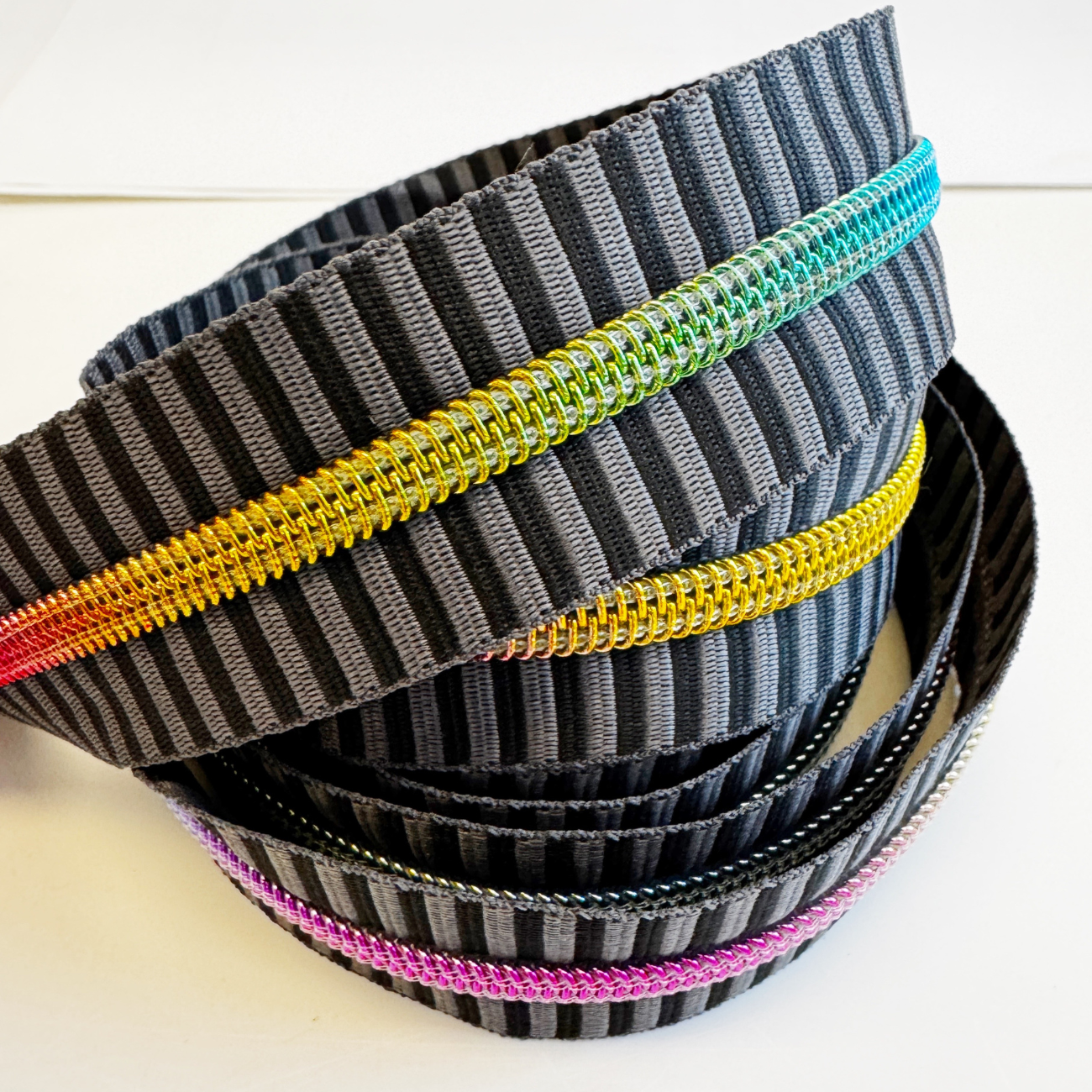 Charcoal Striped Jacquard Woven Zipper Tape – #5 Nylon Continuous Zipper 3 Yards | Rainbow Iridescent Teeth
