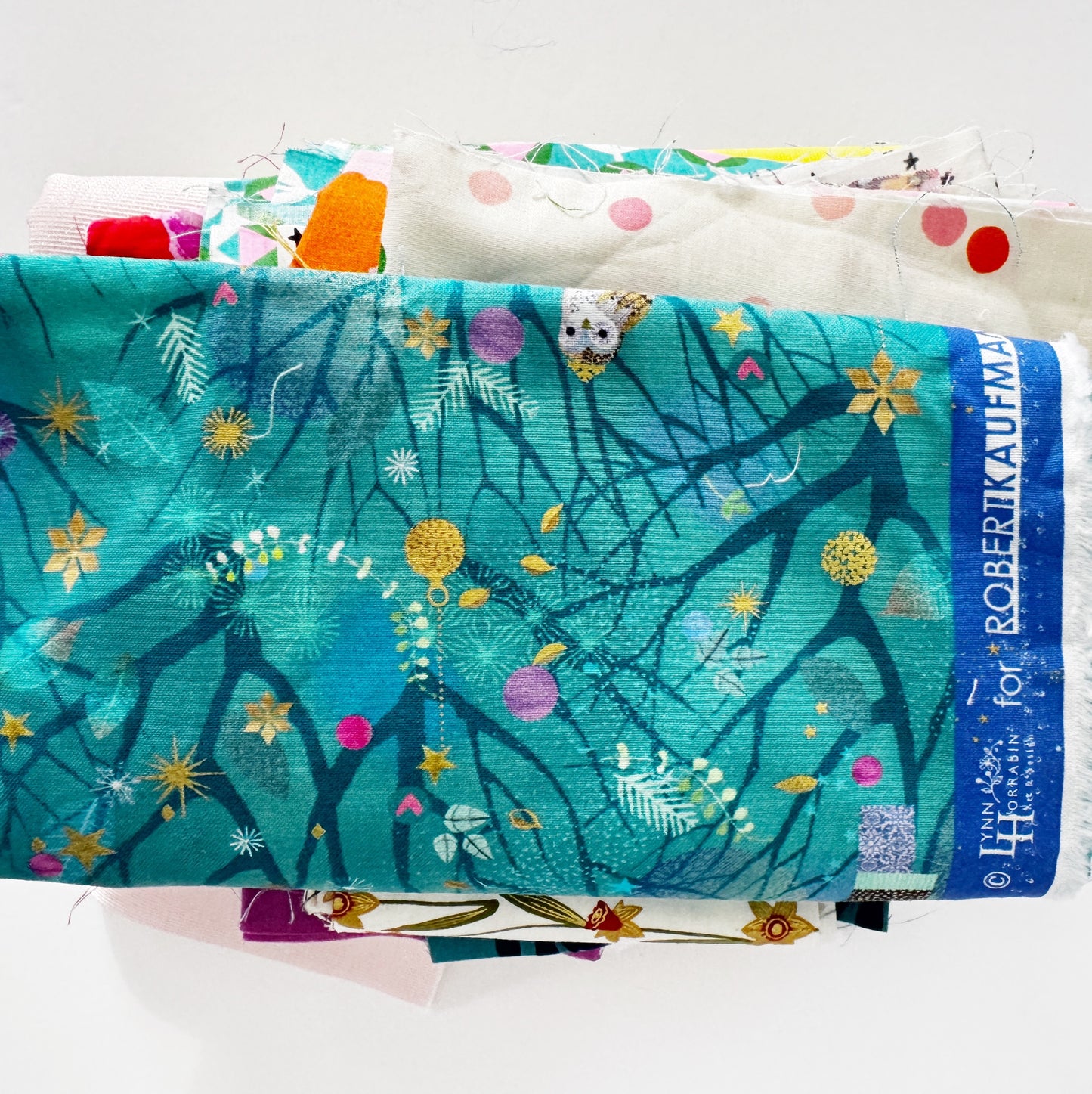 Deal of the Day 3 pound bundle of fabric 1H