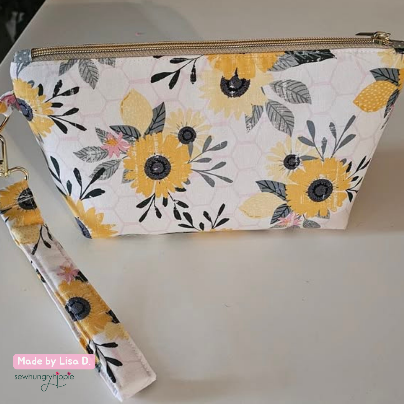 Easy Wrist Pouch PDF sewing pattern