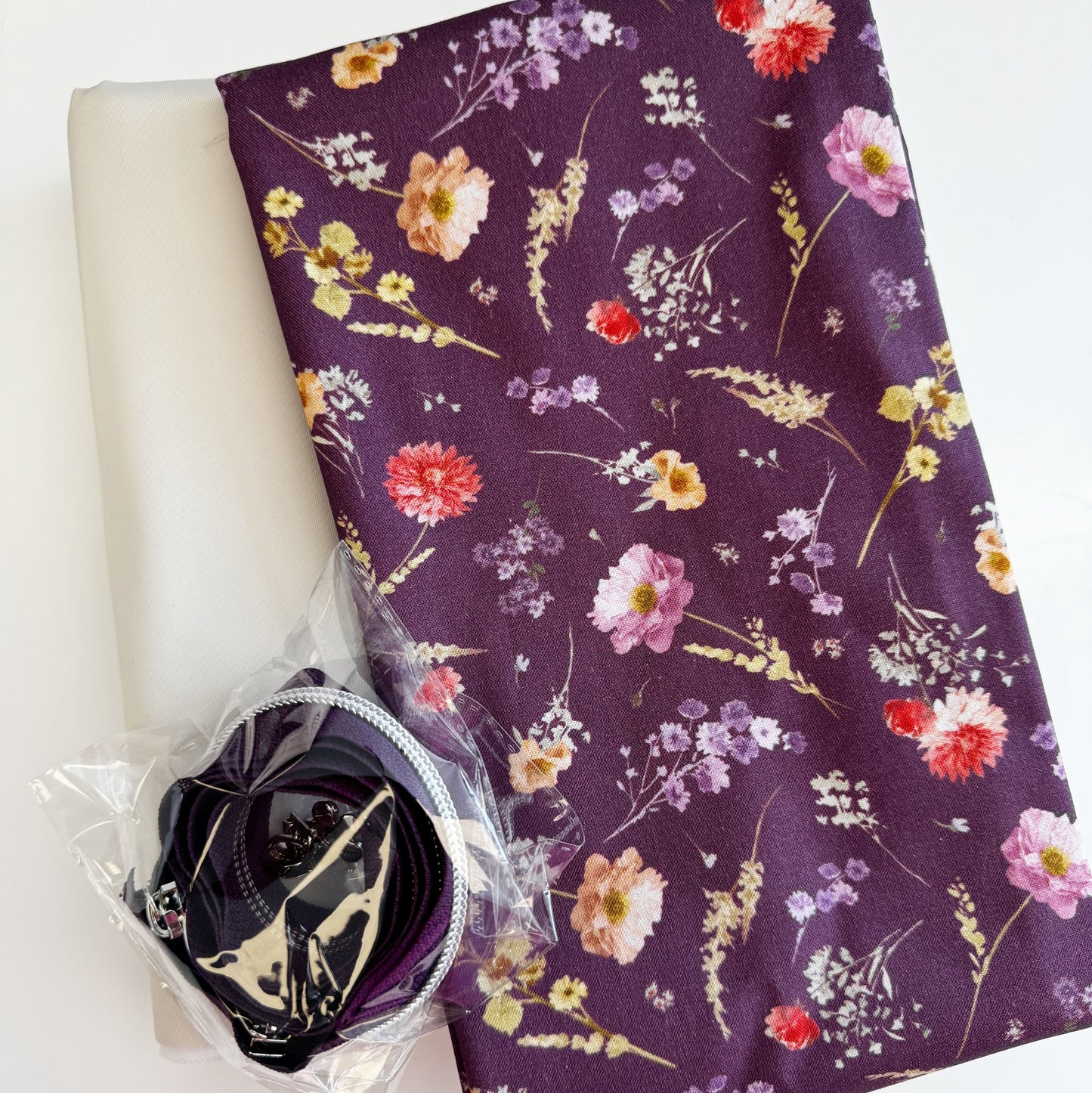Weekly Vinyl & Fabric Matchup Bundle – Bag Making Craft Supplies May 27