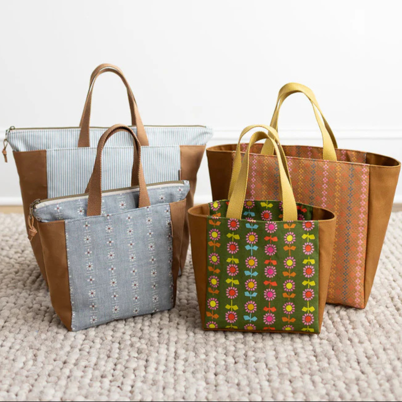 Fieldstone Tote View A and View B comparison – interior pocket options by Noodlehead