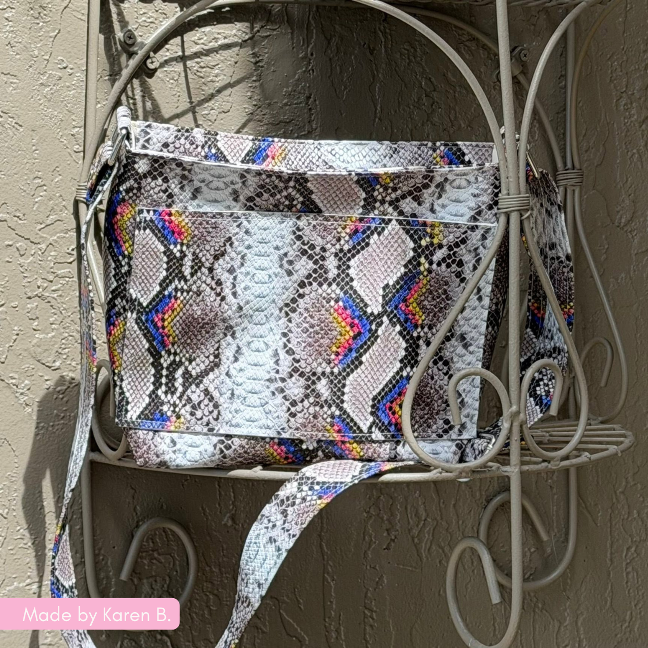 Snake Texture Vinyl  18" x 54"