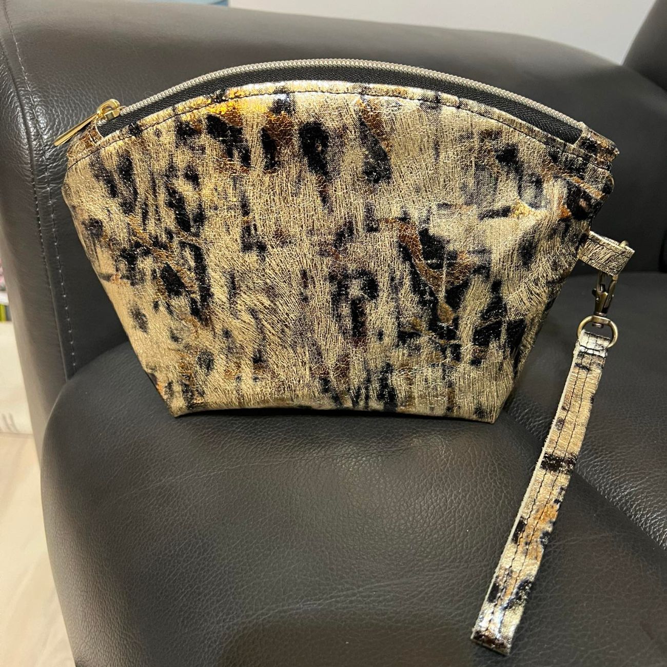 Soft Vinyl Gold Leopard Mix
