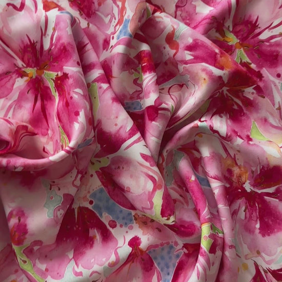 Pink_and_Red_Floral_Rayon_Fabric_Moda_Fabrics_Per_Yard