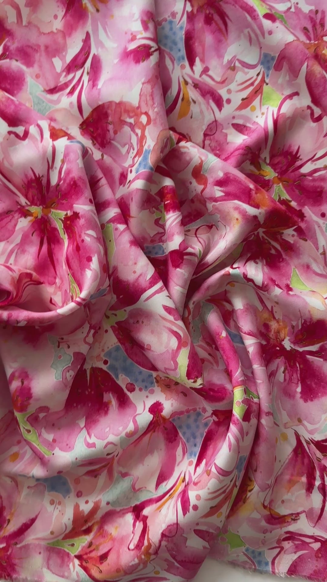 Pink_and_Red_Floral_Rayon_Fabric_Moda_Fabrics_Per_Yard