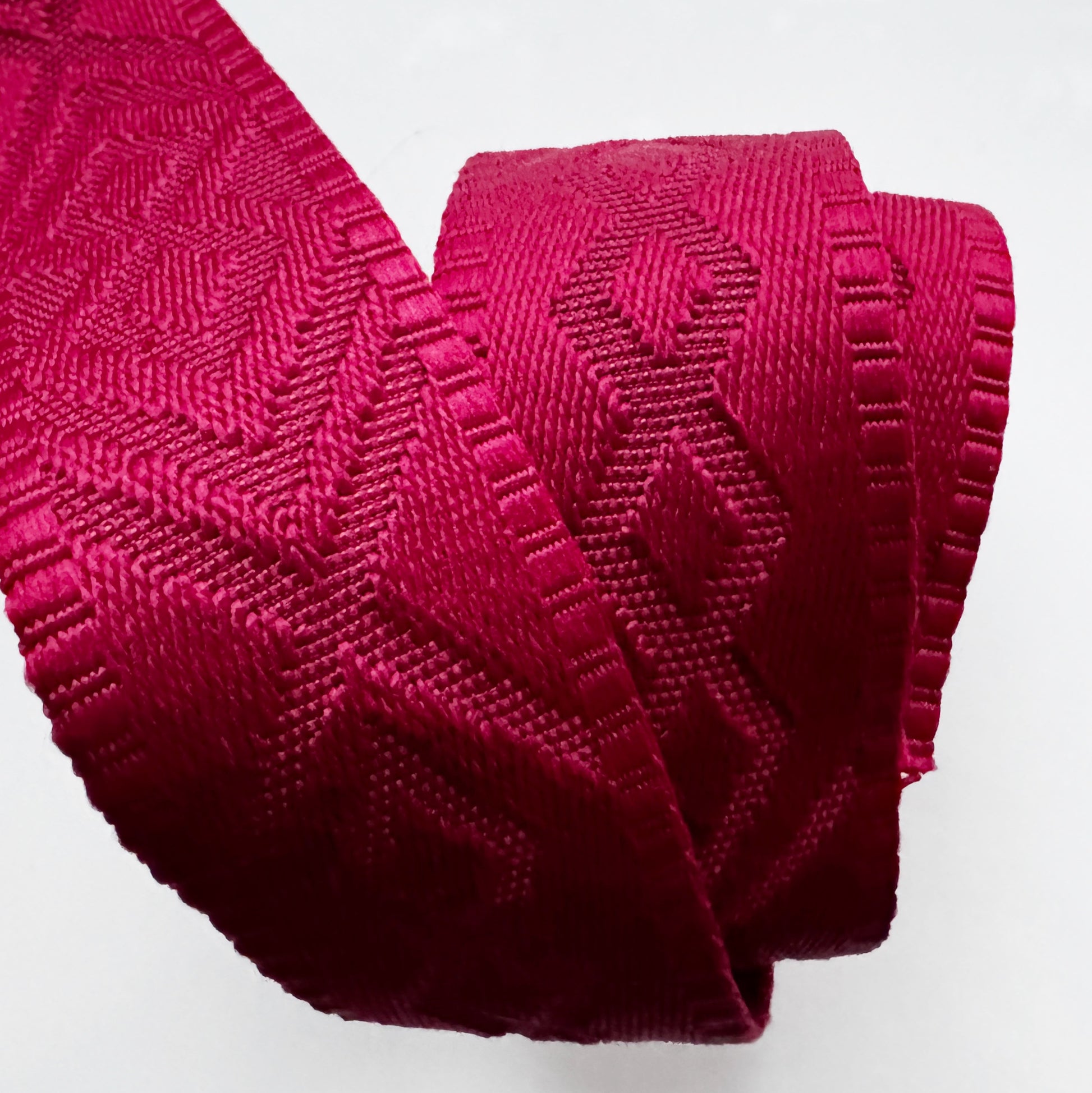 Burgundy woven ribbon, pattern detail (D0551B5A) webbing strapping