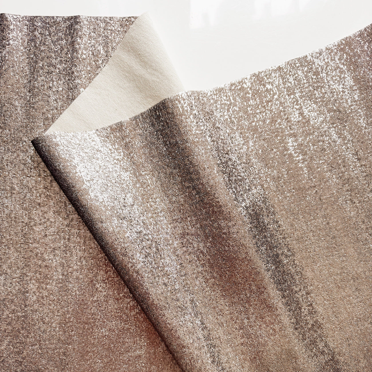 Metallic fabric sample (599FEC7B)